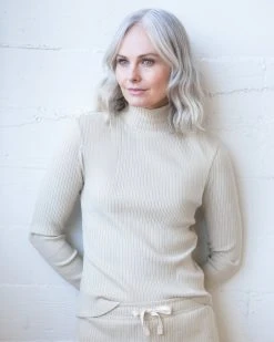 WVN Classic Turtleneck Clothing