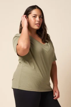 The Standard Stitch Relaxed V - Sage