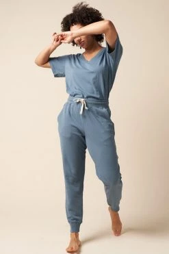 The Standard Stitch Relaxed V - Stone Blue Clothing