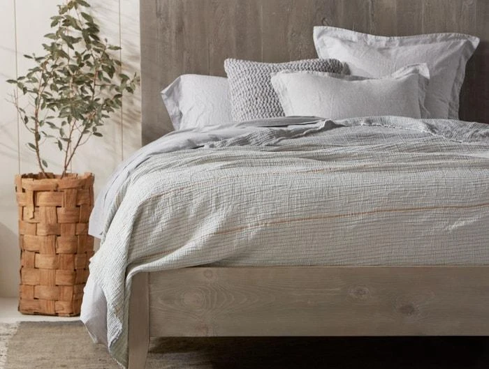 Coyuchi Topanga Matelasse Blanket - Neutral Stripe 4 Coyuchi Topanga Matelasse Blanket - Neutral Stripe