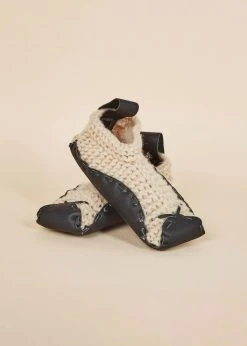 Chilote Best Sellers Unisex House Slippers - Black