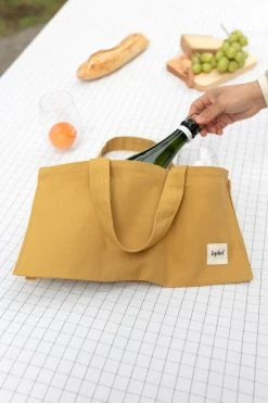 Aplat New Arrivals Vin One Bottle Tote