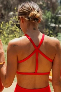 Wolven Recycled Pyramid Top - Cayenne