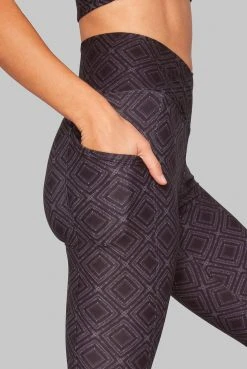 Wolven Activewear + Athleisure Crossover Recycled Legging With Pockets - Summit