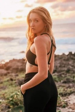 Wolven Recycled Pyramid Top - Onyx