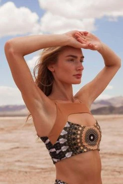 Wolven Reversible Four-Way Recycled Top - Noor Activewear + Athleisure