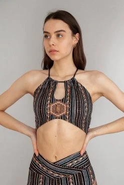 Wolven Reversible Recycled Keyhole Top - Zephyr Activewear + Athleisure