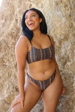 Wolven Reversible Ruched Recycled Swimsuit Top - Zephyr Best Sellers 18 Wolven Reversible Ruched Recycled Swimsuit Top - Zephyr Best Sellers