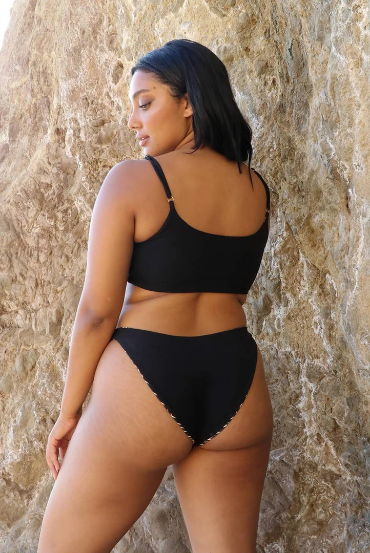 Wolven Reversible Ruched Recycled Swimsuit Top - Zephyr Best Sellers 12 Wolven Reversible Ruched Recycled Swimsuit Top - Zephyr Best Sellers