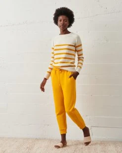 WVN Isle Crew Sweater Clothing