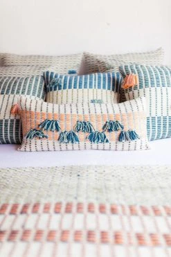 Zuahaza Barichara Lumbar Pillow Cover - Apricot